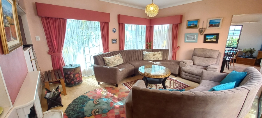 5 Bedroom Property for Sale in Bonnievale Western Cape